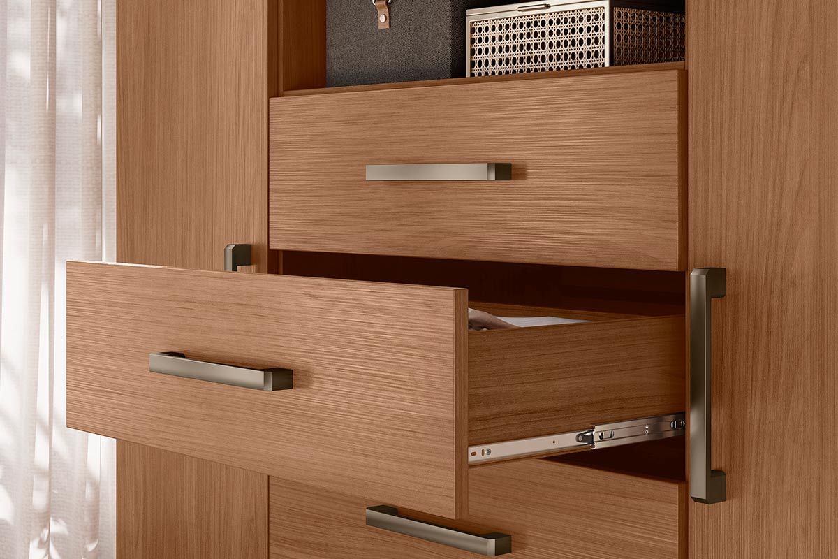 Cômoda Master c/2 Portas 1 Nicho e 4 Gavetas S. Andirá Cômoda Master c/2 Portas 1 Nicho e 4 Gavetas S. Andirá