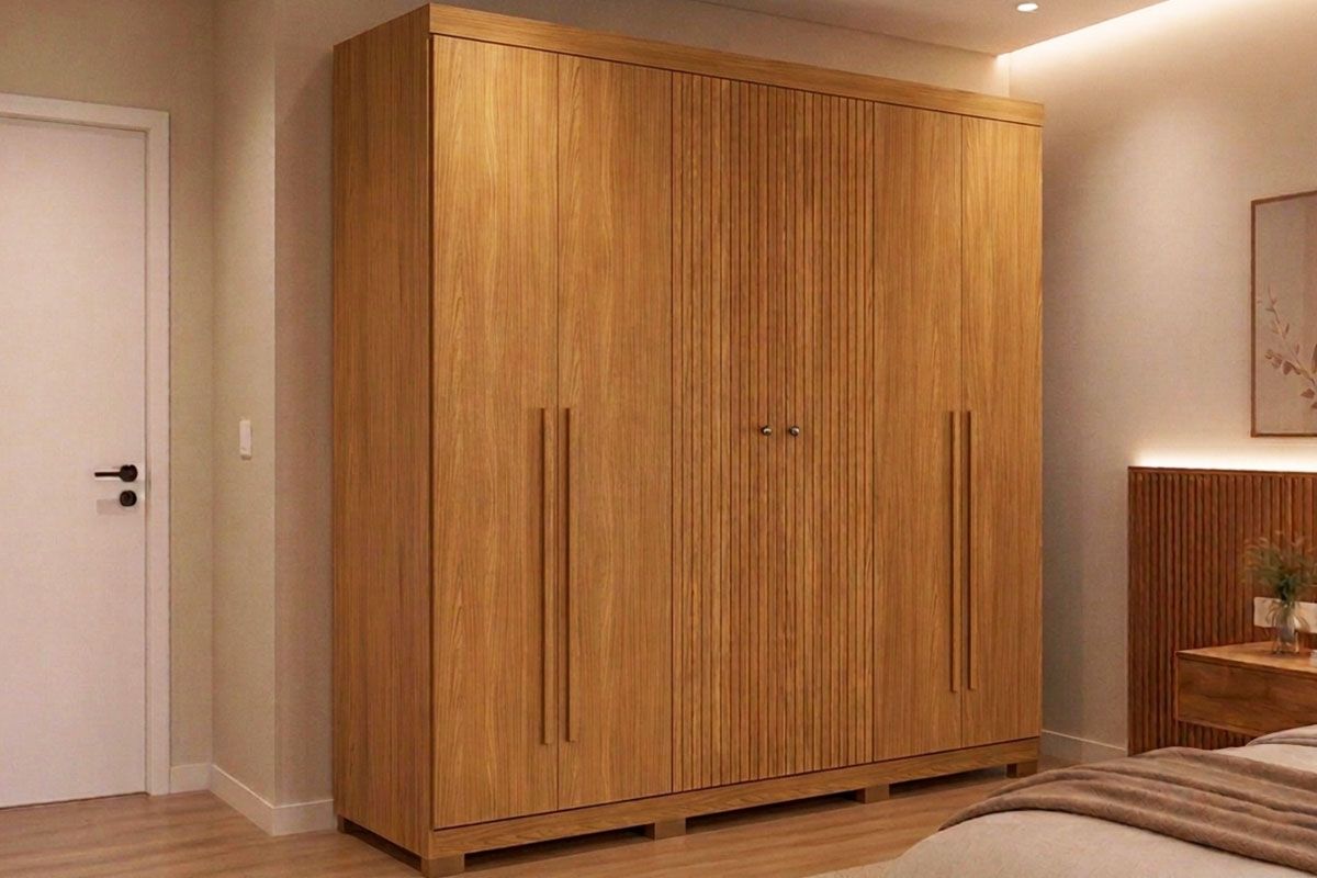 Guarda Roupa Casal 6 Portas (2 Ripadas) e 4 Gavetas c/Pés Buriti S. AndiráCinamomo